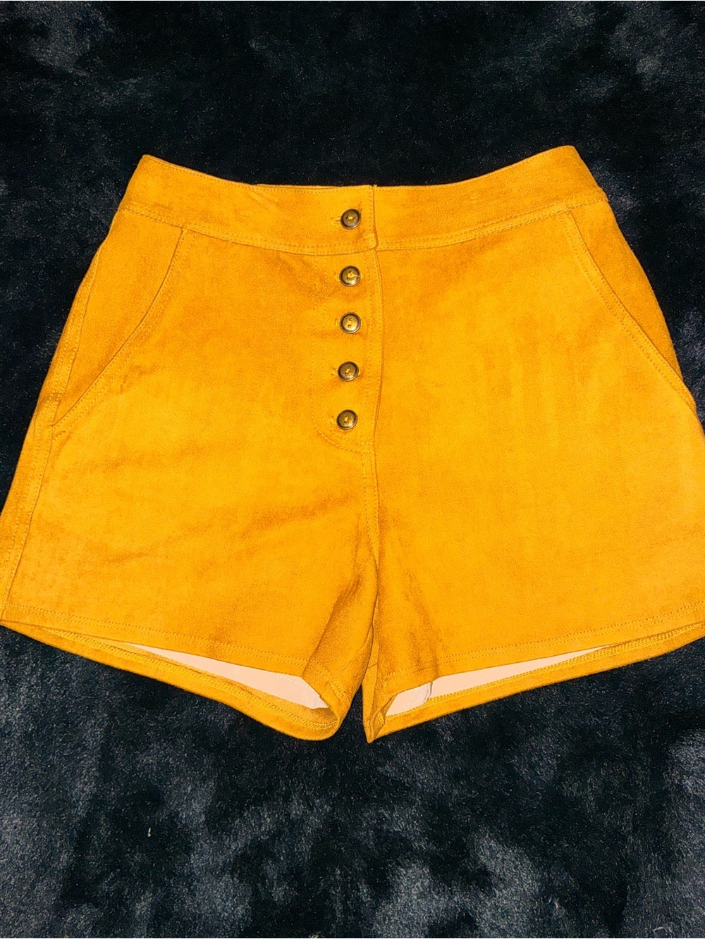 Wayf High-Waist Mustard Yellow Button-Front 🩳 Shorts Women’s Small
